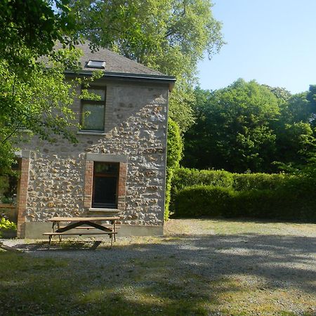 Logis Relais Des Cailleres Hotel Saint Pavace Eksteriør billede